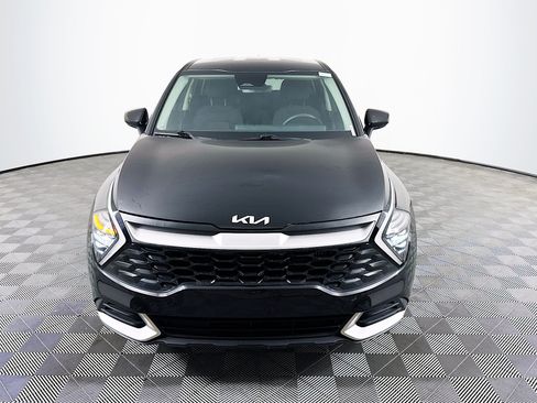 Used 2024 Kia Sportage LX FWD image 2