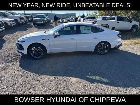 New 2026 Hyundai Sonata SEL image 2