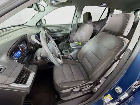 Used 2024 GMC Terrain SLE AWD/4WD image 2