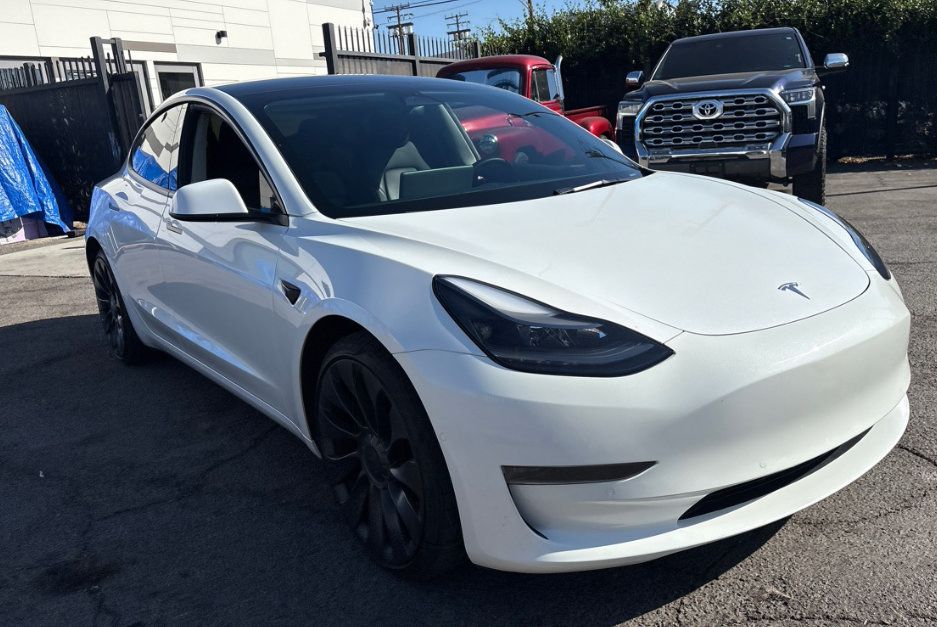 Used 2022 Tesla Model 3 Performance AWD/4WD image 3