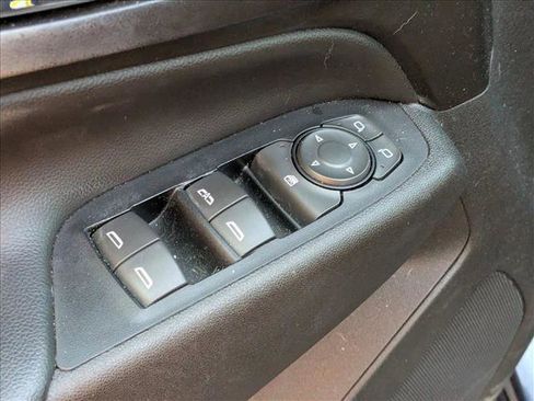 Used 2019 Chevrolet Equinox LT image 8