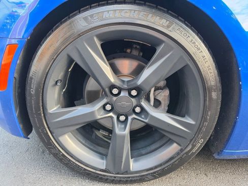 Used 2018 Chevrolet Camaro LT w/ RS Package RWD image 9