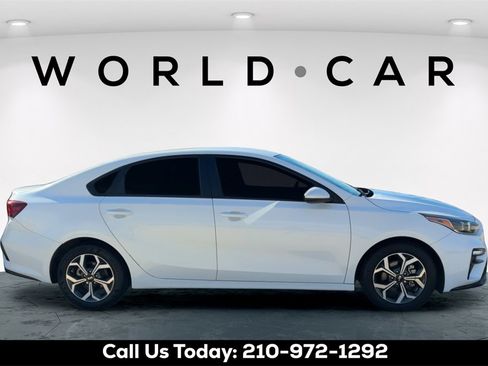 Used 2021 Kia Forte LXS image 2