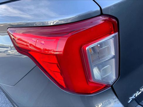 Used 2021 Ford Explorer XLT w/ Equipment Group 202A image 55