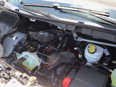 Used 2023 Ford E-Transit Medium Roof RWD image 18