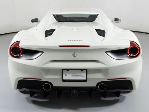 Used 2016 Ferrari 488 Spider image 16