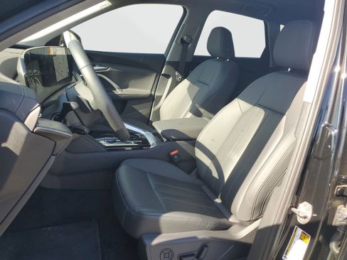 Used 2025 Audi Q5 Premium w/ Convenience Package AWD/4WD image 18