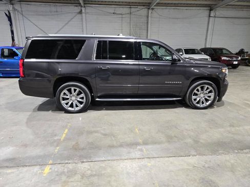 Used 2017 Chevrolet Suburban Premier image 17