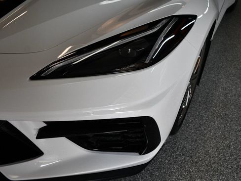 Used 2022 Chevrolet Corvette Stingray Premium Conv w/ Z51 Performance Package RWD image 17