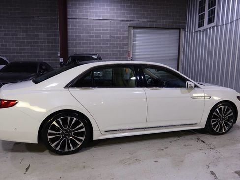 Used 2020 Lincoln Continental Reserve w/ Luxury Package image 6