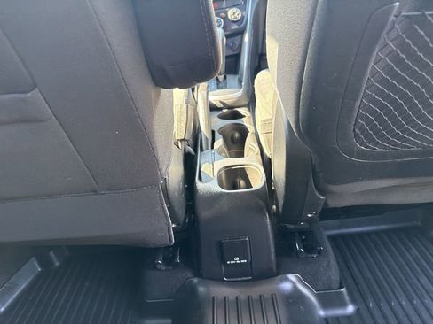 Used 2020 Chevrolet Trax LT AWD/4WD image 36