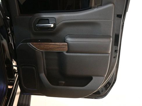 Used 2019 Chevrolet Silverado 1500 High Country w/ High Country Premium Package image 27