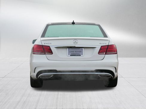 Used 2015 Mercedes-Benz E 400 4MATIC Sedan image 6
