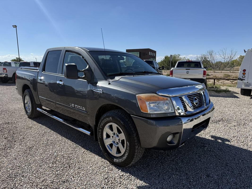 Used 2012 Nissan Titan SV w/ SV Value Truck Pkg RWD image 2