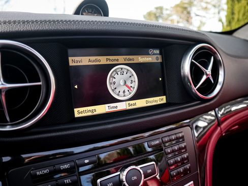 Used 2013 Mercedes-Benz SL 63 AMG image 23