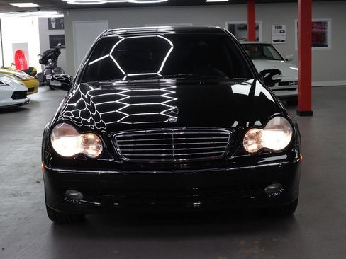 Used 2003 Mercedes-Benz C 230 Sedan image 2