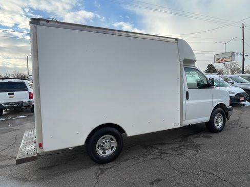 Used 2020 Chevrolet Express 3500 w/ Power Convenience Package image 10