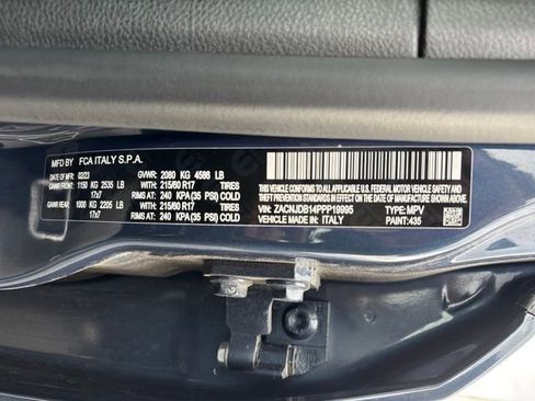 Used 2023 Jeep Renegade Latitude image 31