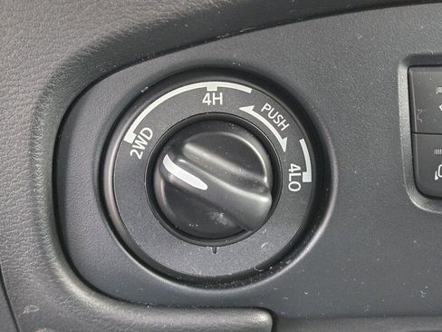 Used 2022 Nissan Frontier PRO-4X w/ Pro-4X Premium Package AWD/4WD image 24