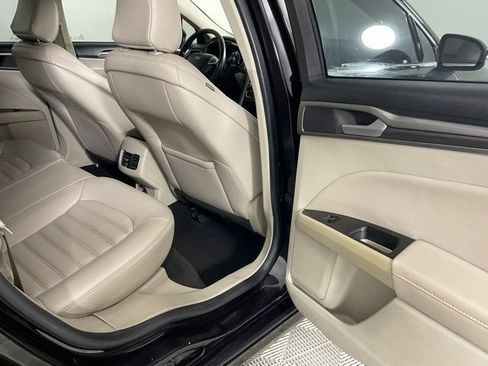 Used 2020 Ford Fusion SEL image 22