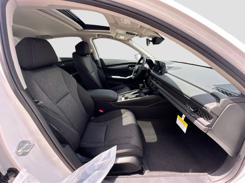 New 2025 Honda Accord SE image 22