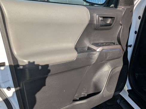 Used 2022 Toyota Tacoma SR5 w/ Technology Package image 14