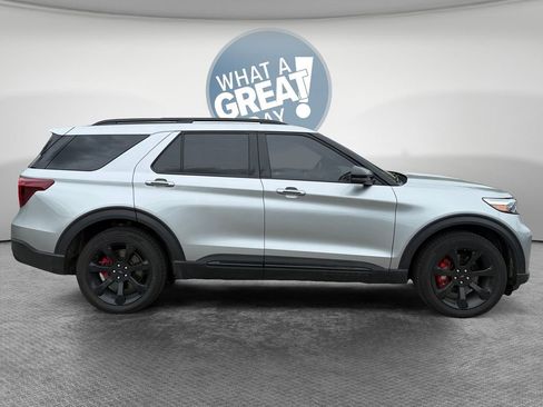 Used 2023 Ford Explorer ST w/ Equipment Group 401A AWD/4WD image 2