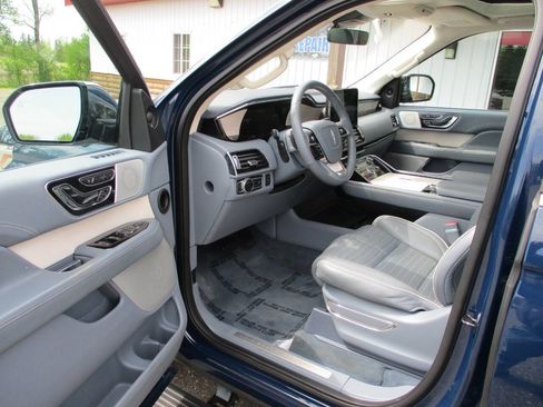 Used 2018 Lincoln Navigator Black Label AWD/4WD image 15