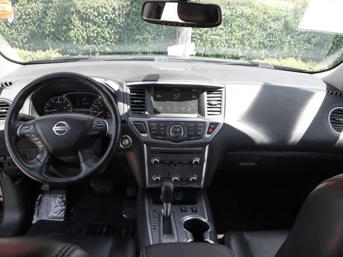 Used 2019 Nissan Pathfinder SL FWD image 30
