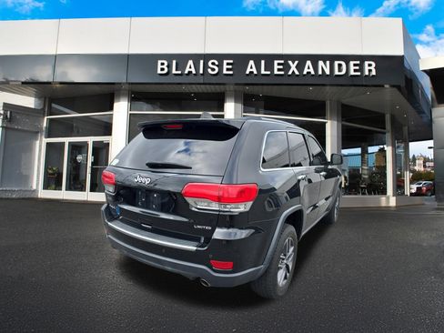 Used 2017 Jeep Grand Cherokee Limited w/ Luxury Group II AWD/4WD image 3