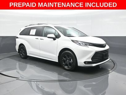 Certified 2026 Toyota Sienna XLE Woodland Edition