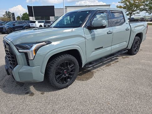 Used 2022 Toyota Tundra SR5 w/ TRD Sport Premium Package AWD/4WD image 4