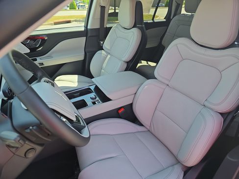 New 2026 Lincoln Aviator Reserve RWD image 15