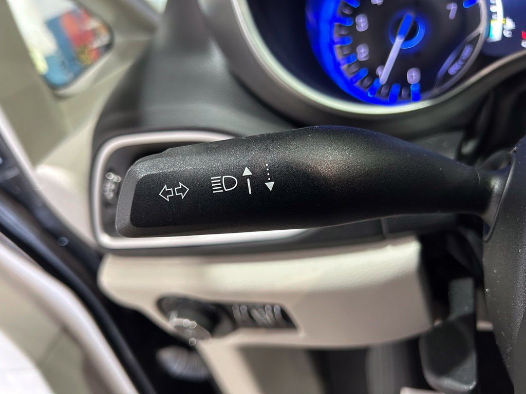 Used 2024 Chrysler Pacifica Touring-L FWD image 22