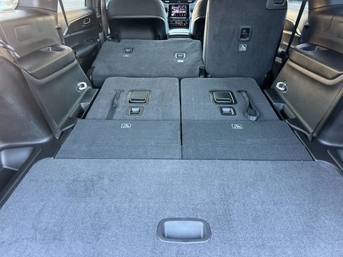 New 2026 Jeep Grand Cherokee L Laredo image 16