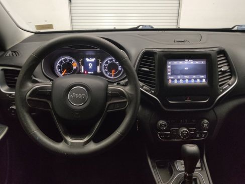 Used 2019 Jeep Cherokee Latitude w/ Popular Appearance Group FWD image 22