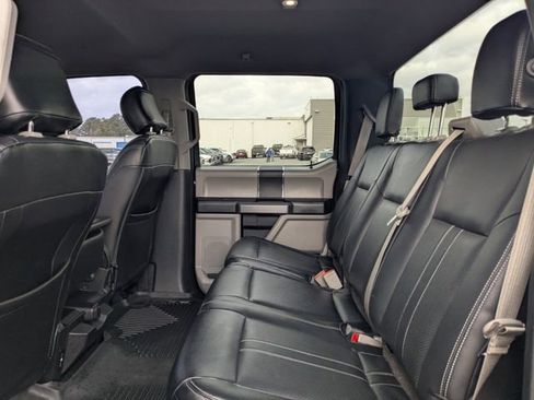 Used 2019 Ford F150 XLT image 12