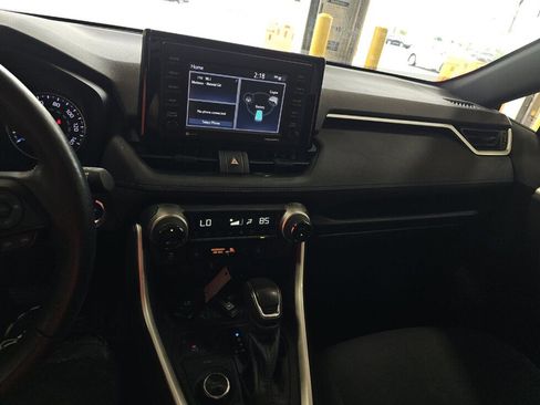 Used 2022 Toyota RAV4 SE w/ Convenience Package AWD/4WD image 13