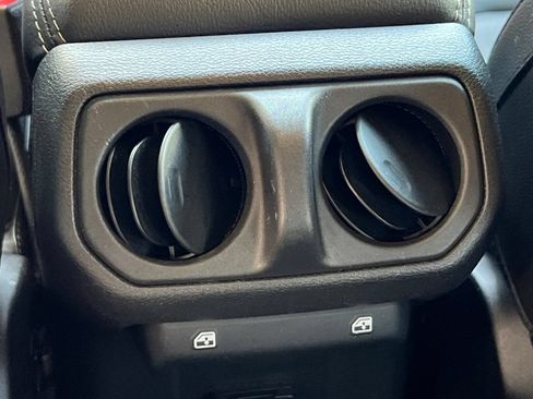 Used 2023 Jeep Wrangler Unlimited Sahara w/ Cold Weather Group AWD/4WD image 17