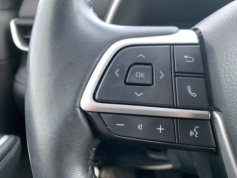 Used 2023 Toyota Highlander XSE image 19