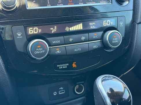 Used 2020 Nissan Rogue SV w/ Sun & Sound Touring Package FWD image 26