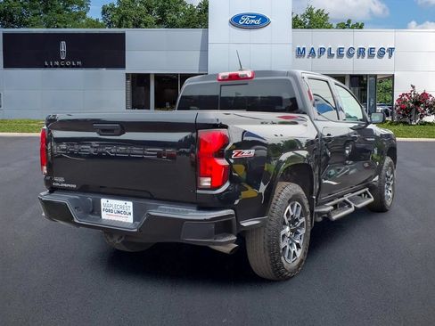 Used 2024 Chevrolet Colorado Z71 AWD/4WD image 4