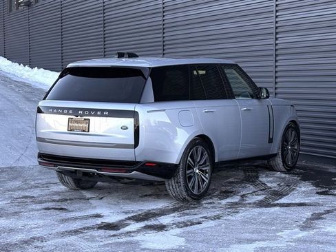 Used 2023 Land Rover Range Rover SE image 7