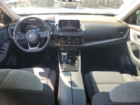 Used 2023 Nissan Rogue SV FWD image 17