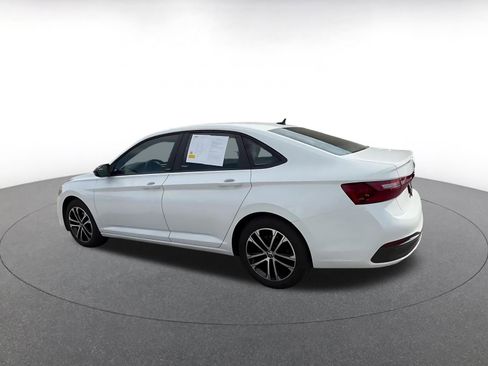 Used 2025 Volkswagen Jetta Sport image 10