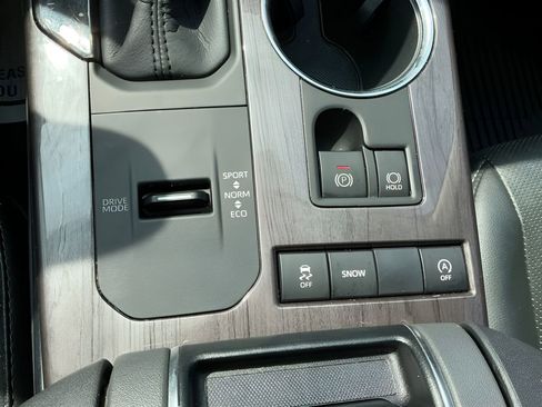 Used 2020 Toyota Highlander Limited image 40