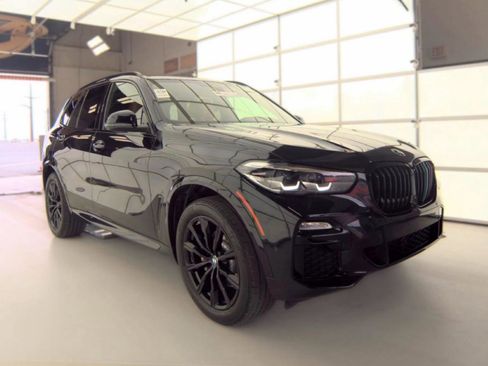 Used 2021 BMW X5 xDrive40i w/ M Sport Package AWD/4WD image 4