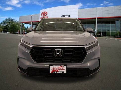 Used 2025 Honda CR-V EX image 6