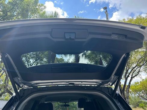 Used 2023 Ford Explorer XLT w/ Equipment Group 202A RWD image 38