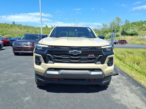 Used 2023 Chevrolet Colorado Z71 w/ Z71 Convenience Package 2 AWD/4WD image 4